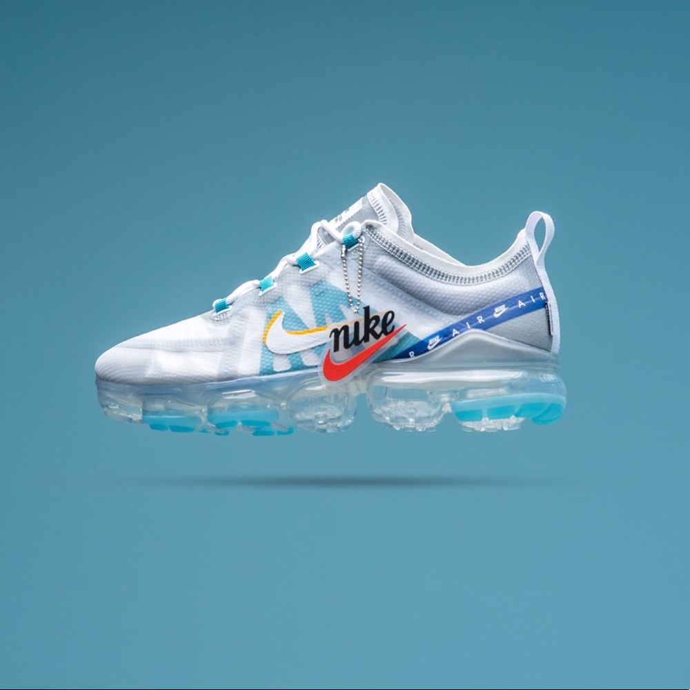 Nike Vapormax SE White University Gold  Wolf Grey